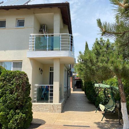 Sunny Guest House Ravda Exterior photo
